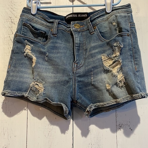 Express Distressed Jean Shorts - Picture 1 of 11